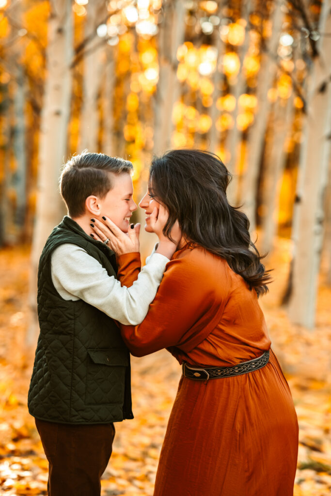 Mother and son hugging in the aspens of flagstaff by annie bee photography.