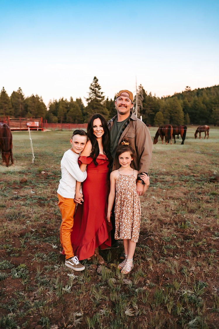 Owner of Annie Bee Photography is a Flagstaff family photographer wearing outfits from Joyfolie.