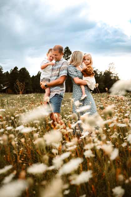 Flagstaff, Arizona extended family photography session at Forest Highlands.