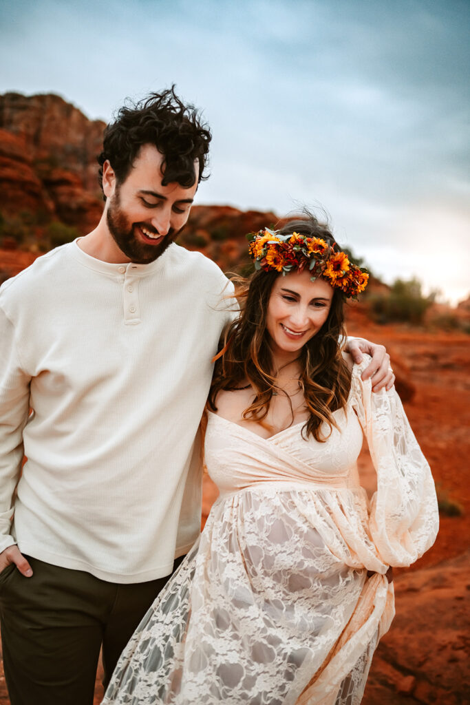 Sedona maternity Bell Rock photos at sunset of a couple by Annie Bee Photography.